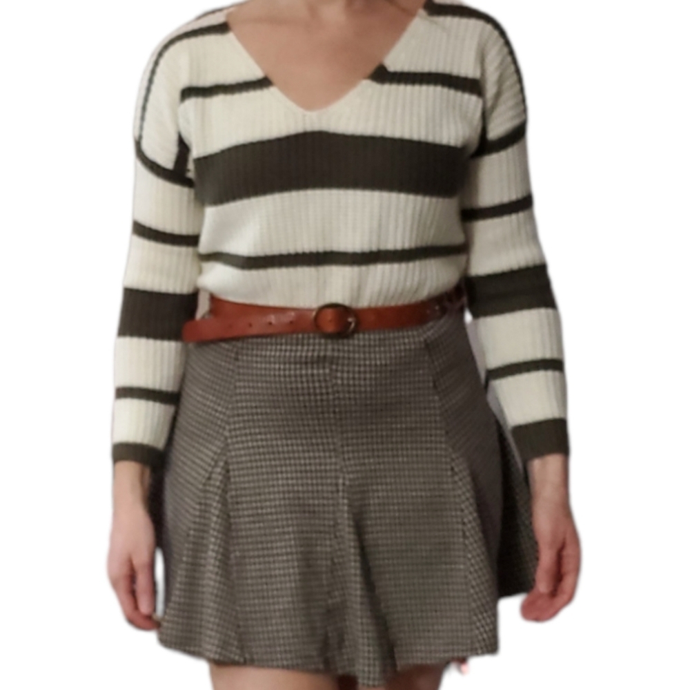 SUZY SHIER• RARE OVERSIZE V NECK SWEATER• XS (M FIT)